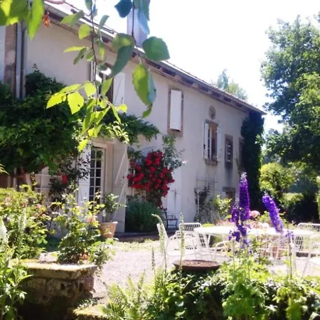 Frühstückspension Charme Et Detente : Maison Avec Grand Parc, Cheminee Et Tennis, Proche D'epinal - Fr-1-589-499