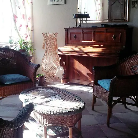Frühstückspension Charme Et Detente : Maison Avec Grand Parc, Cheminee Et Tennis, Proche D'epinal - Fr-1-589-499